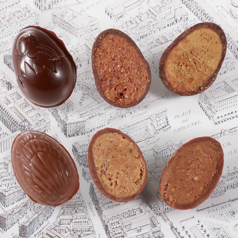 上：「ウフ ランコントル ノワール」、下：「ウフ ストリエ レ シトロン」各486円。