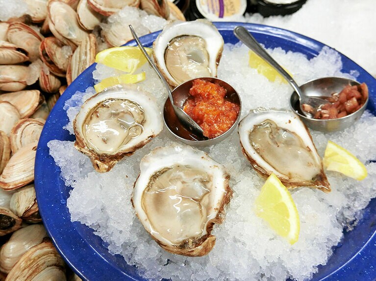貝の甘みを感じるマルペック･オイスターは、牡蠣好きを虜にする味。