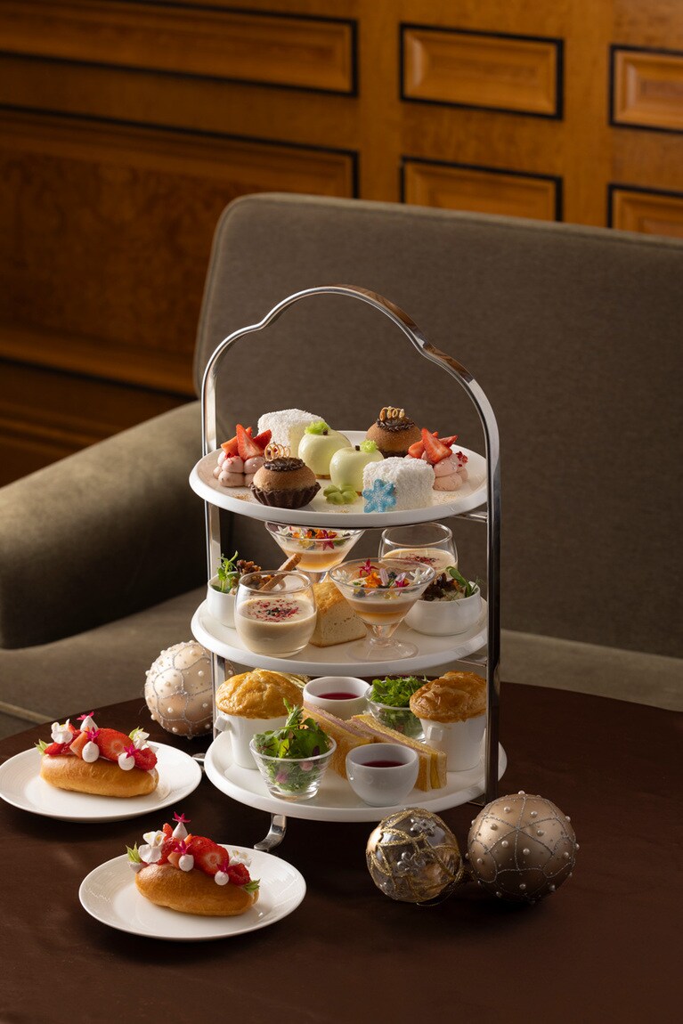 帝国ホテル 東京インペリアルラウンジ アクア アフタヌーンティー券（1枚1名 9,000円）。