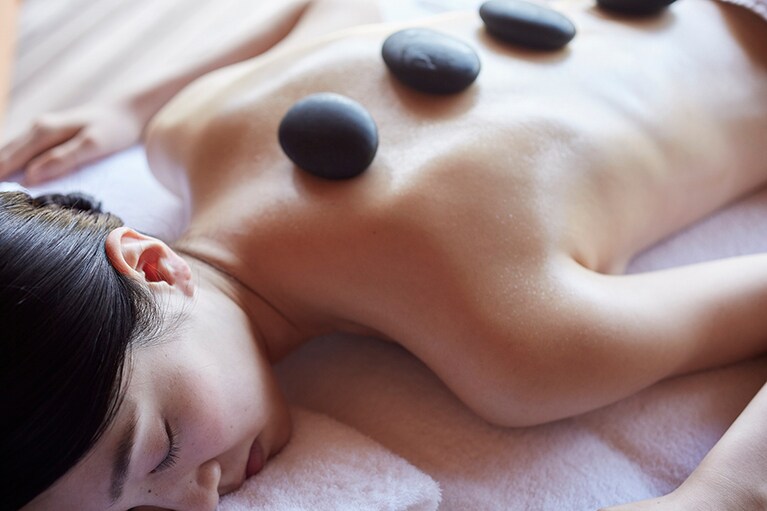 星のや軽井沢［長野／星野温泉］ウォームストーン・トリートメント。