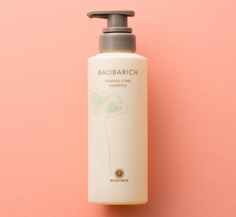 「バオバリッチ ダメージケア シャンプー n」300mL 2,420円（他にレフィルとお試しサイズあり）。