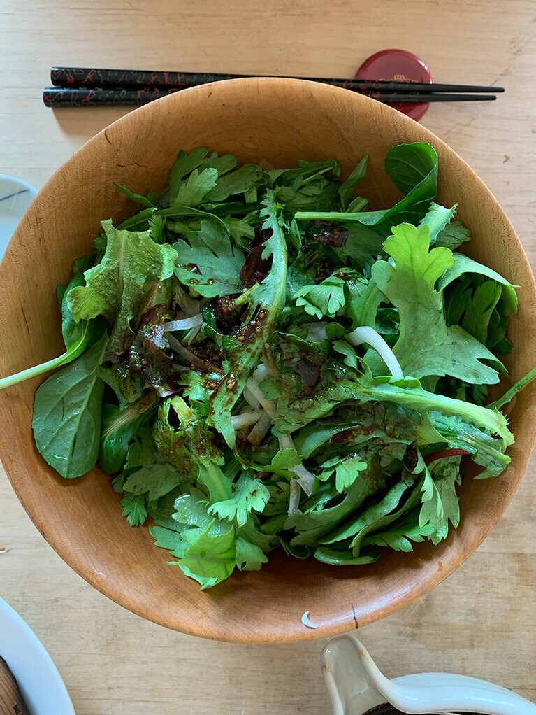 ただの春菊のサラダだが、激しくうまい。