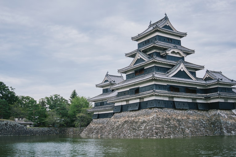 姫路城、犬山城、彦根城、松江城と、この松本城。天守が国宝指定されたのは全国でもこの5つだけ。