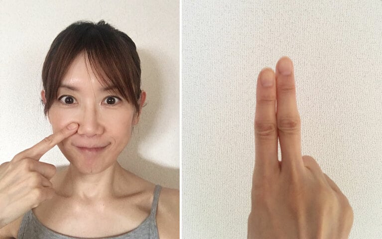 小鼻横を指で押す（だけ）。指は2本使ってもOK。