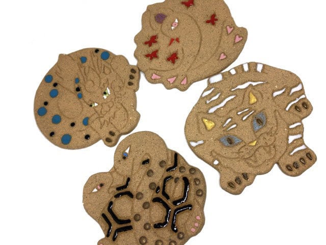 松尾たいこさんの個展で披露される 「千年陶画」などの新作を読者に