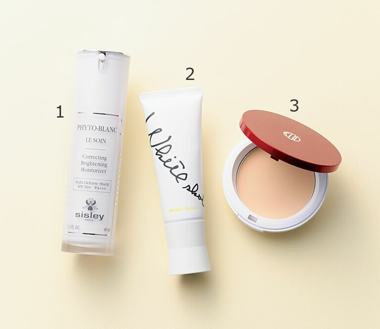1：フィトブラン ル ソワン  SPF50+・PA+++ 40mL 30,000円／シスレージャパン、2：ホワイトショット スキンプロテクター DX［医薬部外品］SPF50+・PA++++ 45g 6,000円／ポーラ(4/22発売)、3：マイファンスィー UVプレストパウダー SPF50+・PA++++ 4,200円／Koh Gen Do