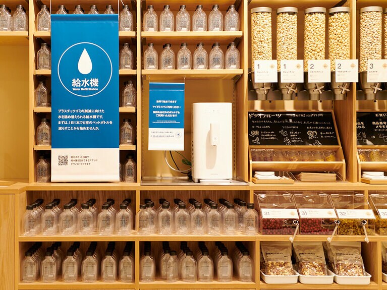 意識を変えるための、給水サービス。