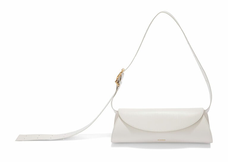 「カンノーロ バッグ スモール」162,800円。