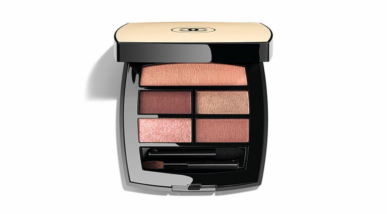 【アイシャドウ部門 2位】レ ベージュ パレット ルガール テンダー 8,250円／シャネル