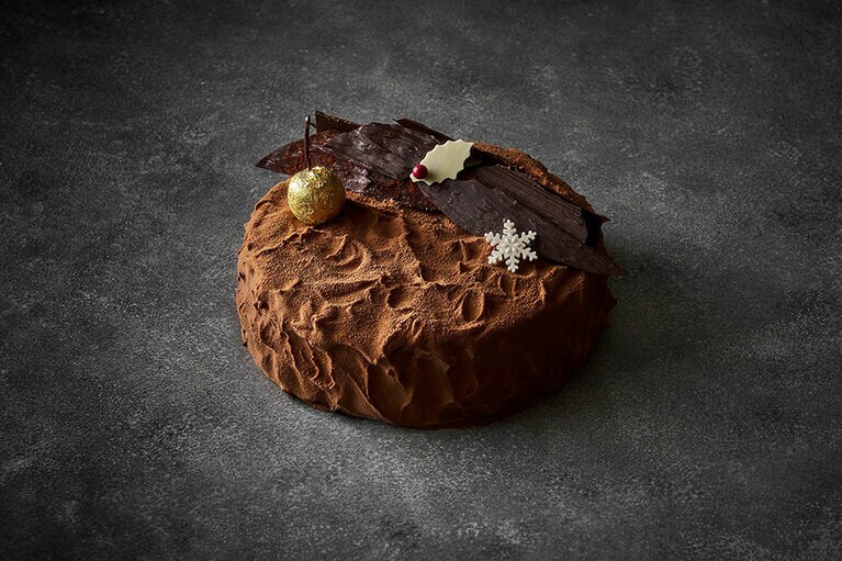 マンダリン オリエンタル 東京「フォレノアール」（直径15cm、高さ7cm／7,560 円）。