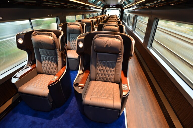 「サフィール踊り子」プレミアムグリーン車　JR東日本提供