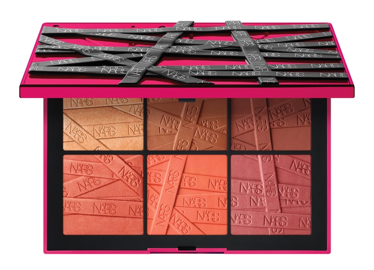 ハイプロファイル チークパレット 8,360円。発売日：11月5日(金))伊勢丹新宿店、meeco(三越伊勢丹 化粧品オンラインストア)、 阪急うめだ本店、HankyuBeauty(阪急百貨店公式通販)、NARS取扱各ECサイト、@cosme SHOPPING、NARS Cosmetics オフィシャルサイト限定発売。