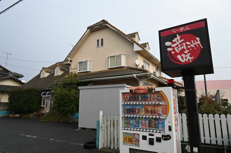 知られざるラーメン王国の米子市には様々な店がある。看板がなければ、民家と見間違う（満洲味）