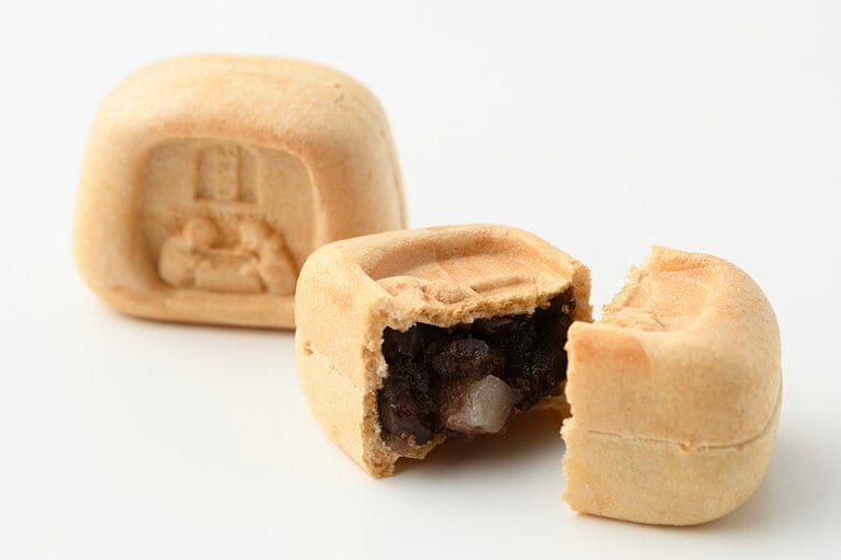 木村屋商店「かまくらもなか」 1,674円(8個入り)／秋田県