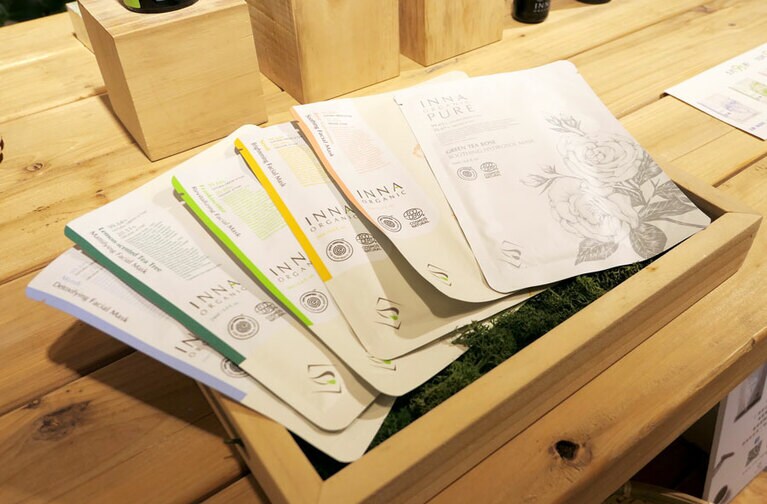 バラやレモングラス、緑茶など6種類あり、それぞれ効能が異なります。