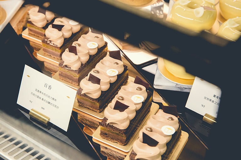 ショーケースの中には季節ごとのケーキが並び、訪れるたびに新しい出会いが。