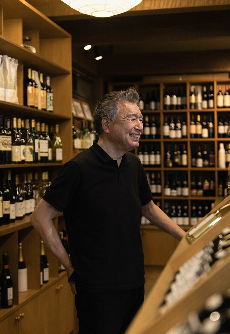 店主の新田さん。