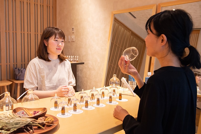 自分が好きだと思いこんでいた香りと、実際に嗅いで選んだものが異なっていてびっくり。これも新たな発見。