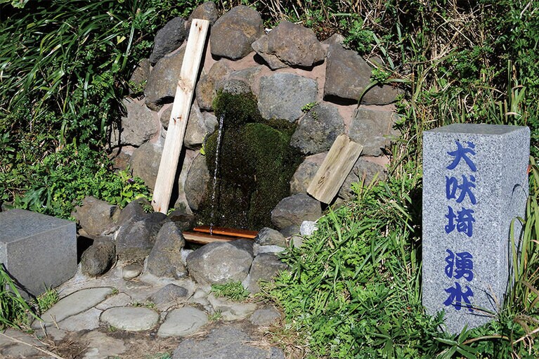 猿田神社のお水取りの帰りに立ち寄る方もいるそうです。
