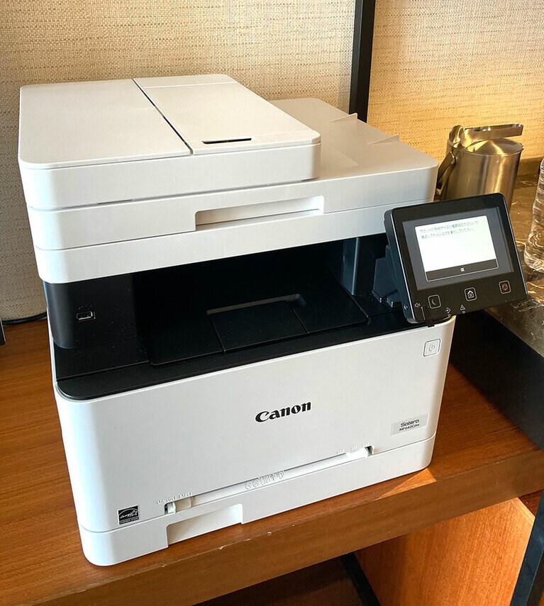 珍しいのが、客室にプリンターまで！