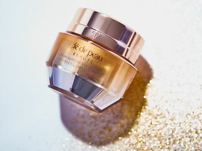 クレームヴォリュミザント S［医薬部外品］50g 36,500円／クレ・ド・ポー ボーテ