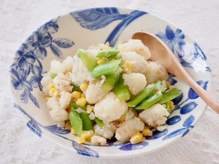 器に盛り付けて完成。