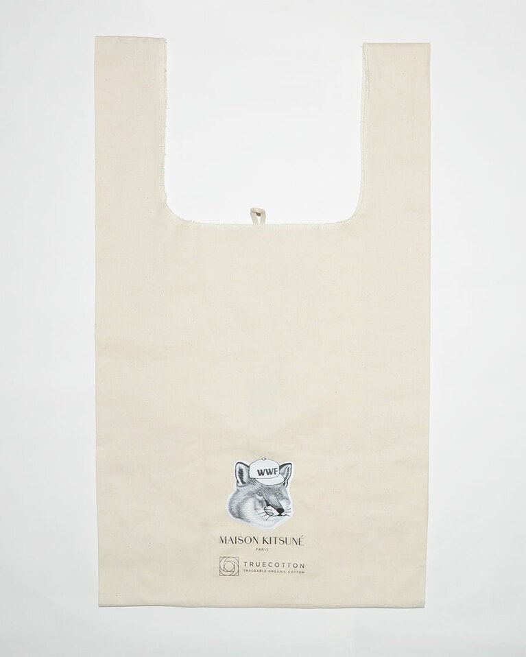 表にはキツネのイラスト。