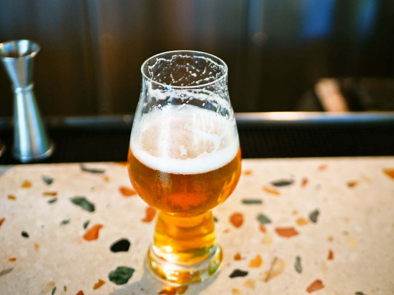 おいしくて止まらず最初のひと口で一気にここまで飲んだ。
