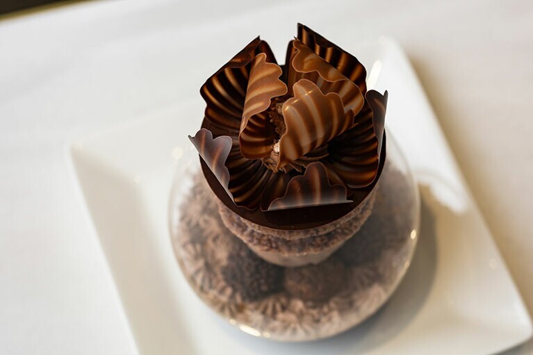 「パルフェ フルーリー・ショコラ」。ドリンク付き。3,300円。要予約。