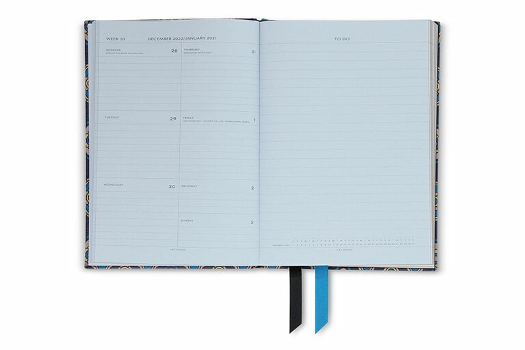 1週間スケジュールの横にTo Doリストが付いたタイプ。2021年 Soho ポケット付きダイアリー 30,000円(W14×H19cm)＜オンラインのみでの販売＞。
