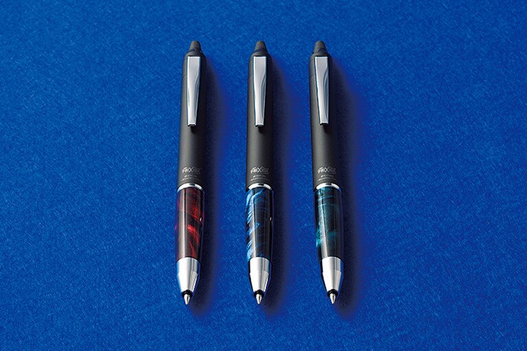 フリクションボールノックゾーン 〈左から〉インスピレーションレッド、インスピレーションブルー、インスピレーショングリーン 各3,300円／パイロットコーポレーション