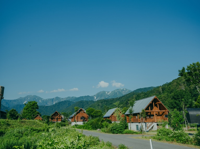 銀山平の集落の中を抜けていくのですが、集落内も素晴らしい景色。