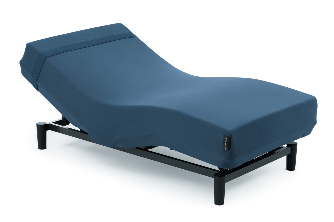 Active Sleep BED Wモデル（シングル）ナイトブルー ANALYZERセット 539,000円／パラマウントベッド