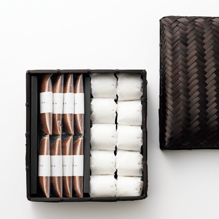 百菓（ももか）行李 草月8個、心葉10個入り 4,320円／鈴懸