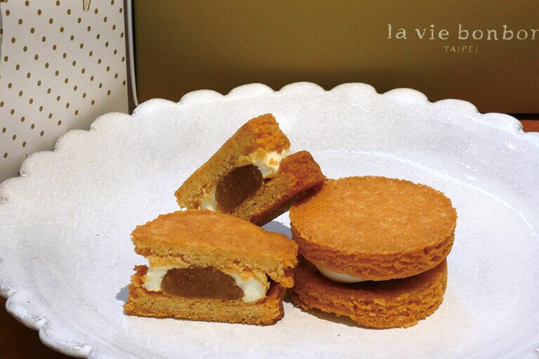 長年台湾に暮らす青木さんもイチオシのパイナップルケーキ。