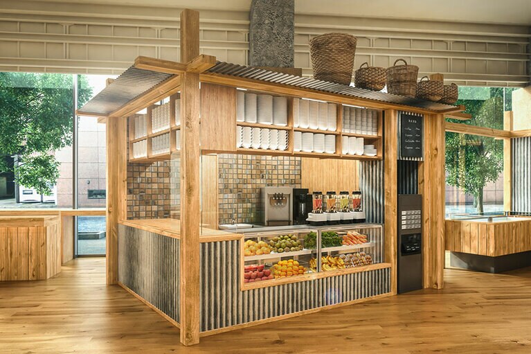 ジューススタンド。ジャージー牛乳のソフトクリーム(380円)なども！