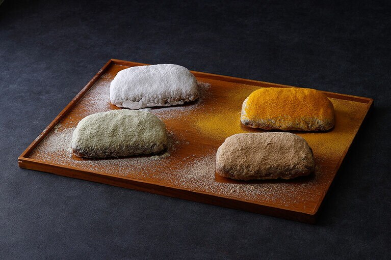 シュトーレン10cm×16cm、高さ6cm／3,600円。