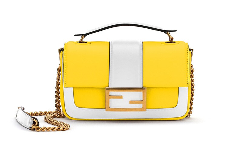 「バゲット チェーン」(スモール、H11.5×W19×D4cm) 231,000円／フェンディ(フェンディ ジャパン)