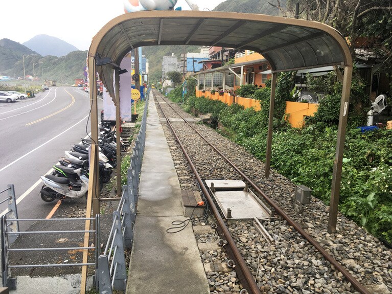 スタート後、住宅街を通過したのち海岸線を走ります。