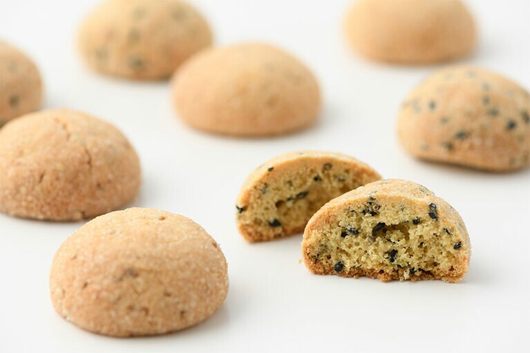 ボンジュール「ポコロン」 220円(味噌、醤油 各2個入り)／青森県