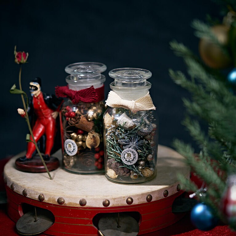 Potpourri Winter Forestの香り 2種 Carol, White Night 価格:各2,145円