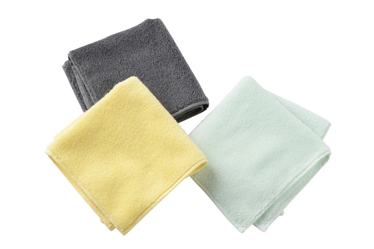 「FLAG TOWEL」25×25cm 1,100円／FUJITAKA TOWEL GINZA