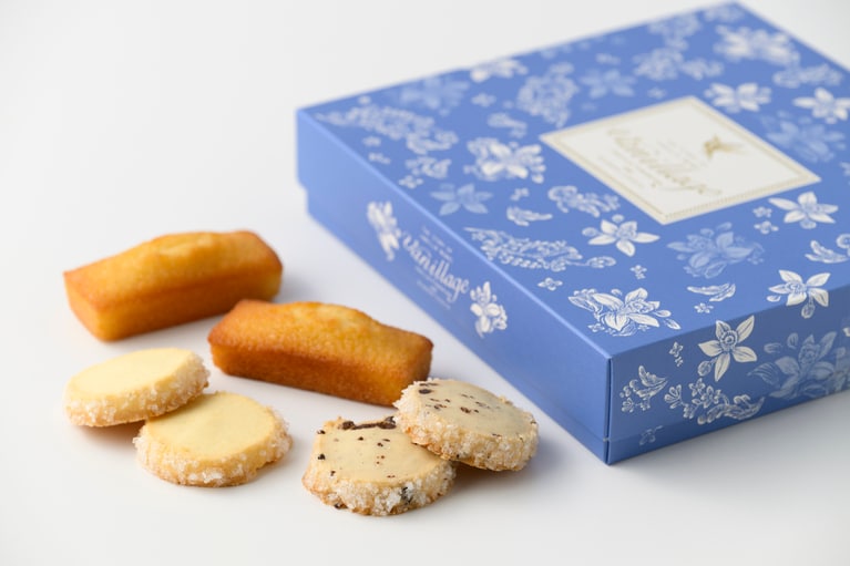 バニラージュ アソートボックス 1,782円（12個入り）。