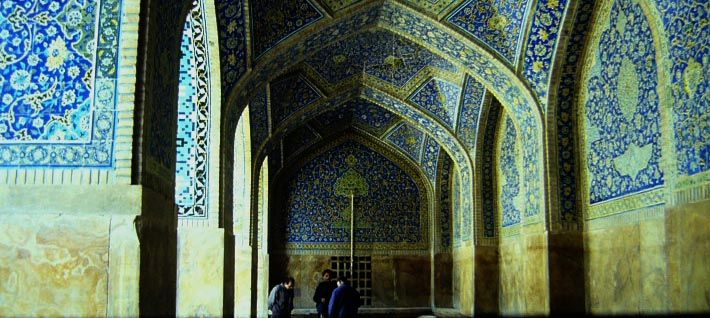 実際のイスファハーンのモスク。蔵西さんの友人がイランを旅した時の写真（撮影／A.F.）