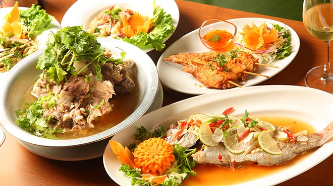 錦糸町駅から徒歩3分ほどにある「Chaaw wan(チャーオ ワン)」。本格的なタイ料理を味わえる。