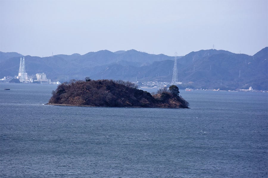 生口島の北西に浮かぶ、瓢箪島。