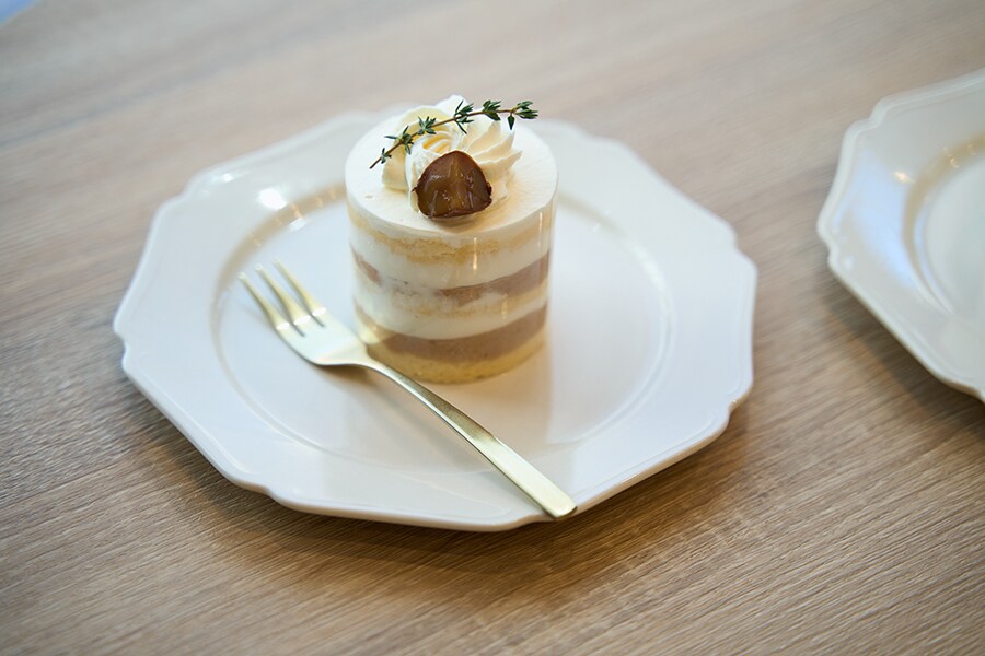ショートケーキは季節限定。この日は濃厚な栗ペーストと北海道産生クリームを使った「栗のショートケーキ」(880円)。