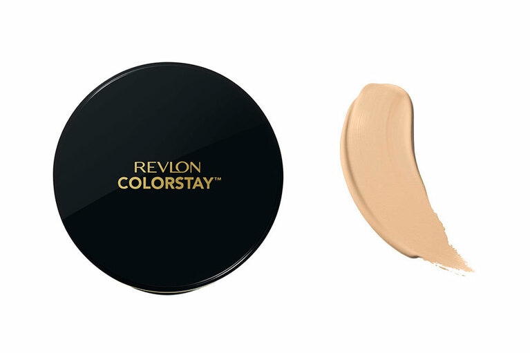 2. レブロン カラーステイ クッション ロングウェア ファンデーション SPF50・PA+++ 全3色 2,530円／レブロン(0120-803-117)