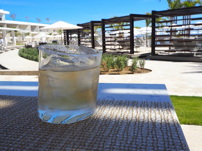昼下がりのマルガリータ。絶妙なタイミングで「おかわりはいかがですか？」と聞かれる。