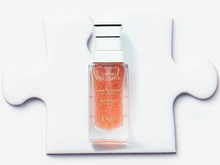 プレステージ マイクロ ユイル ド ローズ セラム 30mL 28,000円／パルファン・クリスチャン・ディオール